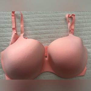 Gently worn Victoria’s Secret Incredible Lined Demi Underwire Bra 36DDD, Pink.
